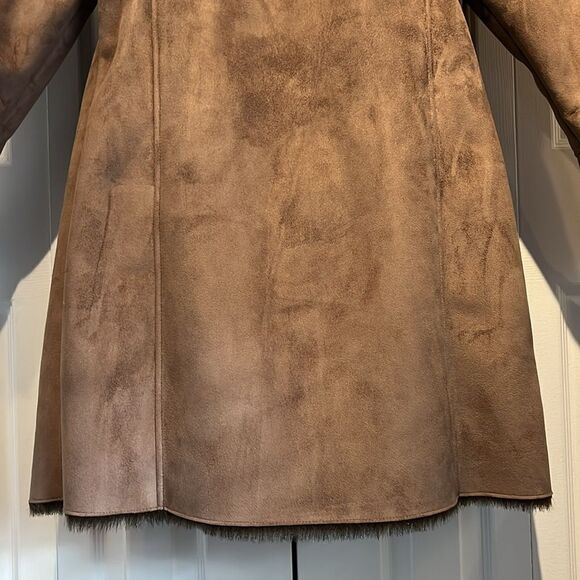 Regal Brown Faux‎ Fur Faux Suede Ruffle Front Coat Size M NWOT - Picture 10 of 13